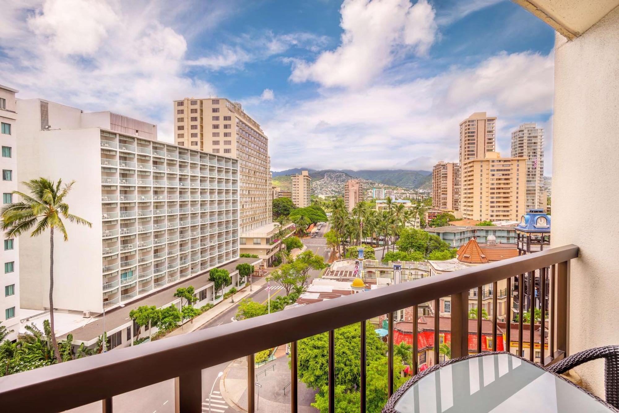 Hyatt Regency Waikiki Beach Resort & Spa Honolulu Exterior photo